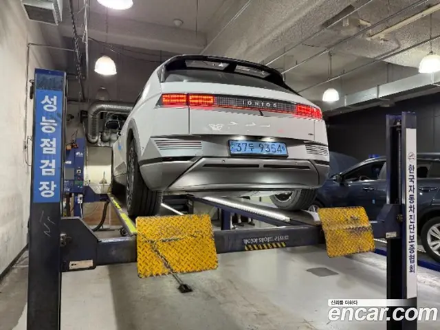 Hyundai Ioniq 5 2024 автомат (гидро), миниатюра 2
