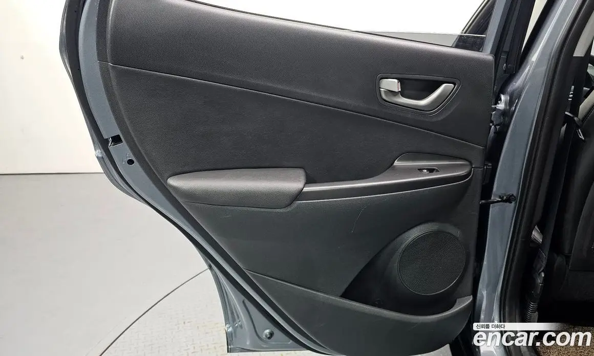 Hyundai Kona 2020 1.6 автомат (гидро), фото 15
