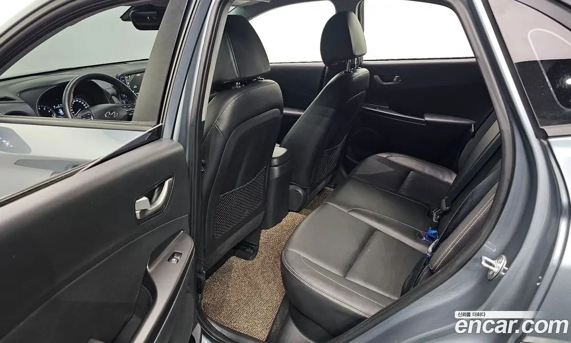 Hyundai Kona 2020 1.6 автомат (гидро), фото 18