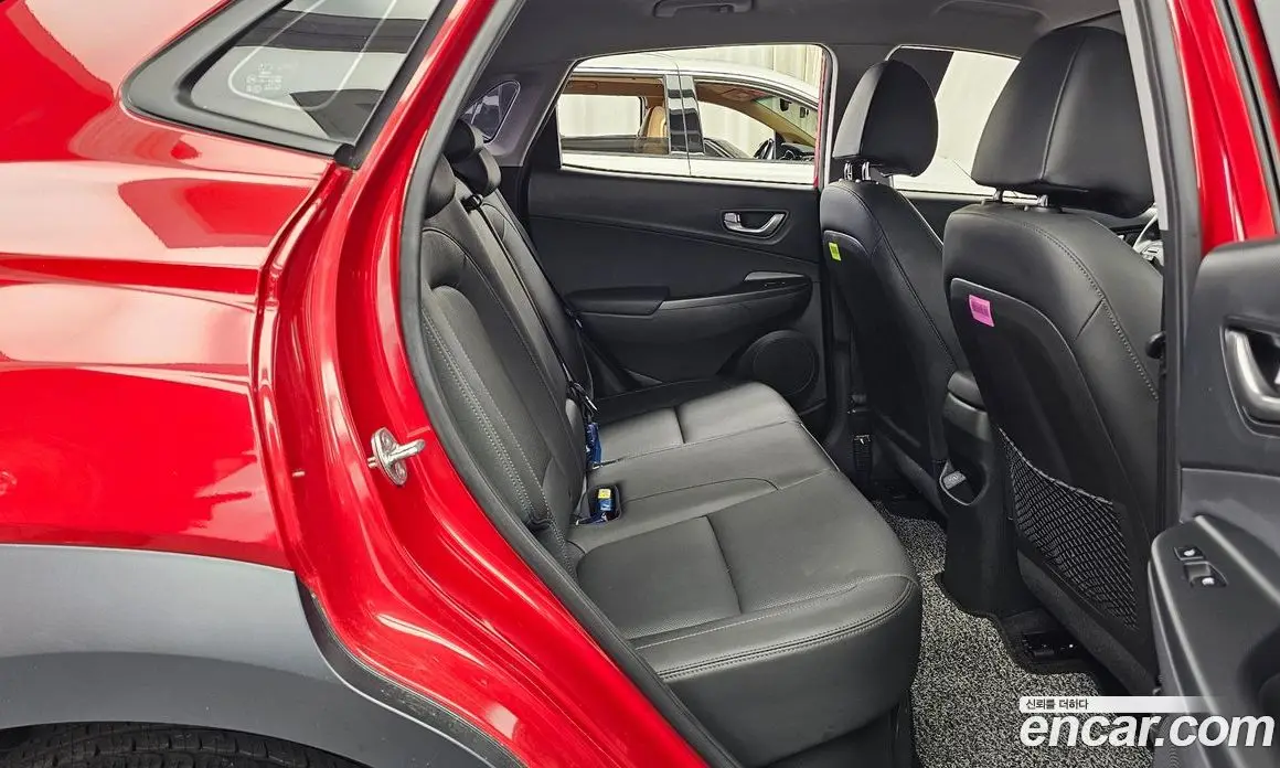 Hyundai Kona 2022 1.6 автомат (гидро), фото 12