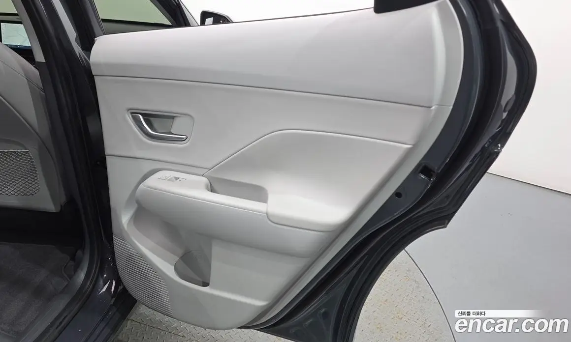 Hyundai Kona 2023 0.2 автомат (гидро), фото 15