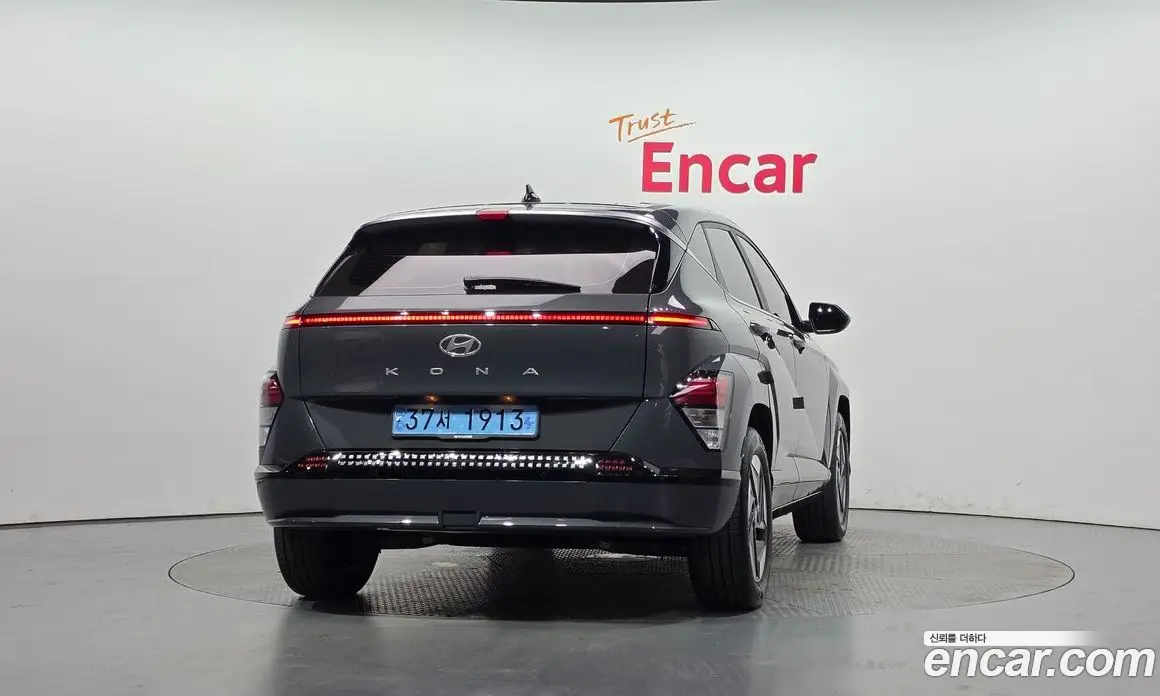 Hyundai Kona 2023 0.2 автомат (гидро), фото 4