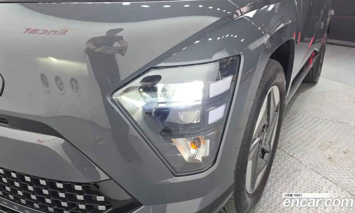 Hyundai Kona 2023 0.2 автомат (гидро), фото 8