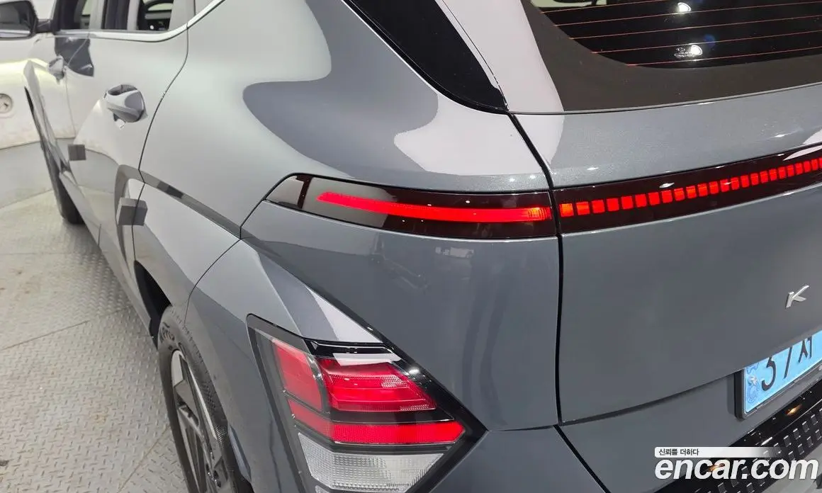 Hyundai Kona 2023 0.2 автомат (гидро), фото 9