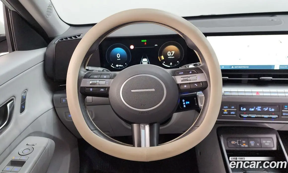 Hyundai Kona 2024 1.6 автомат (гидро), фото 12