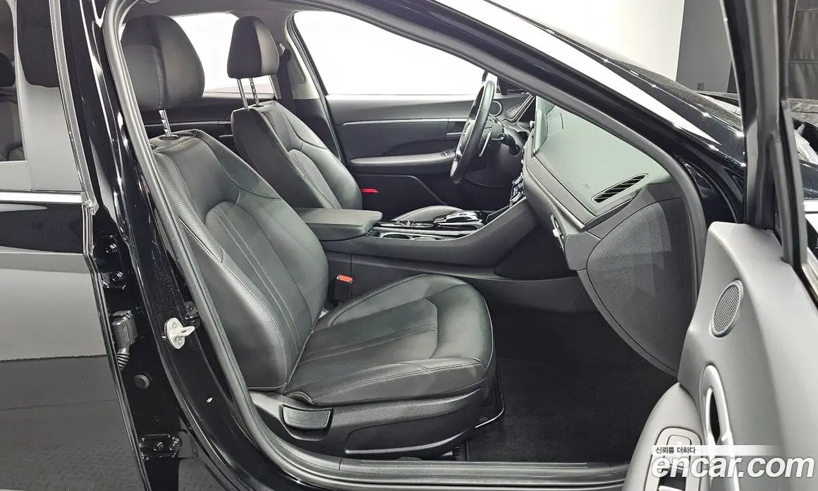Hyundai Sonata 2022 2.0 автомат (гидро), фото 16