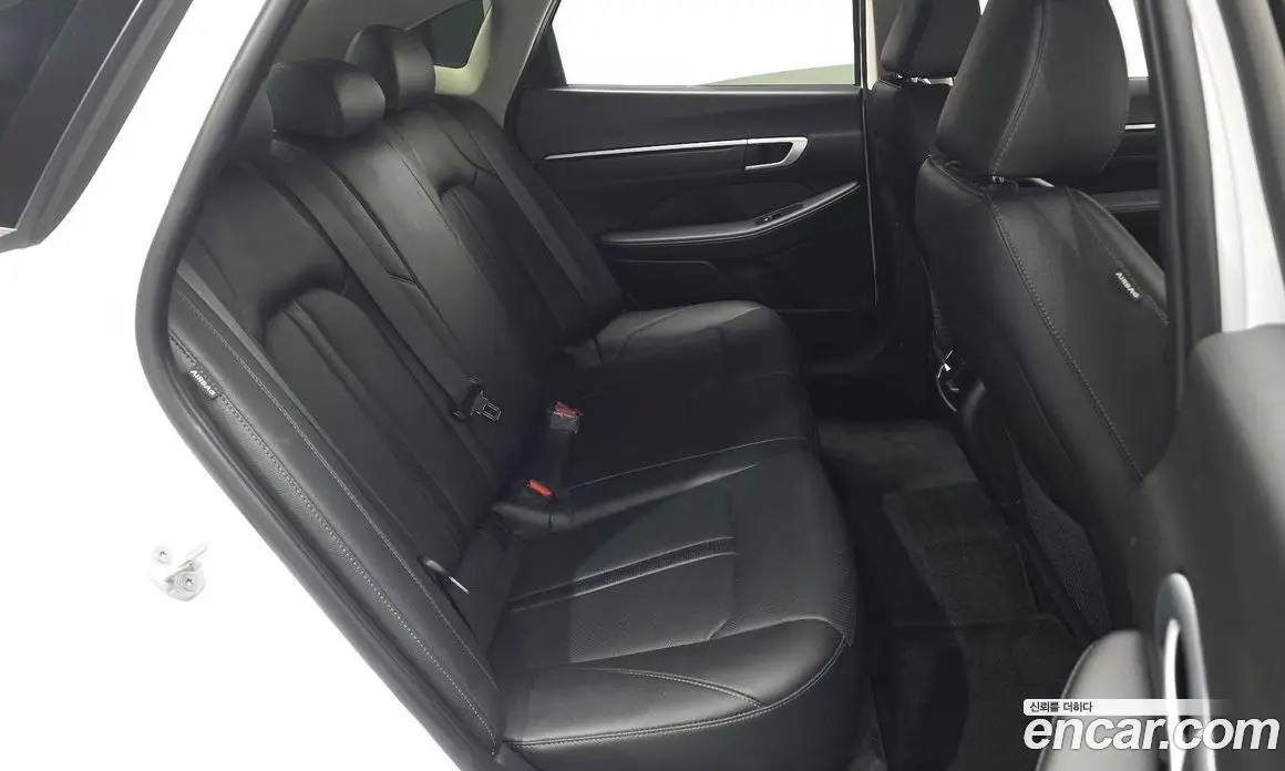 Hyundai Sonata 2025 1.6 автомат (гидро), фото 12