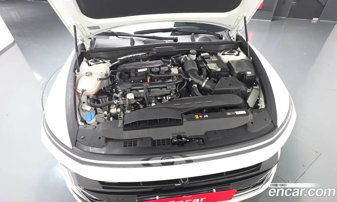 Hyundai Sonata 2025 1.6 автомат (гидро), фото 6