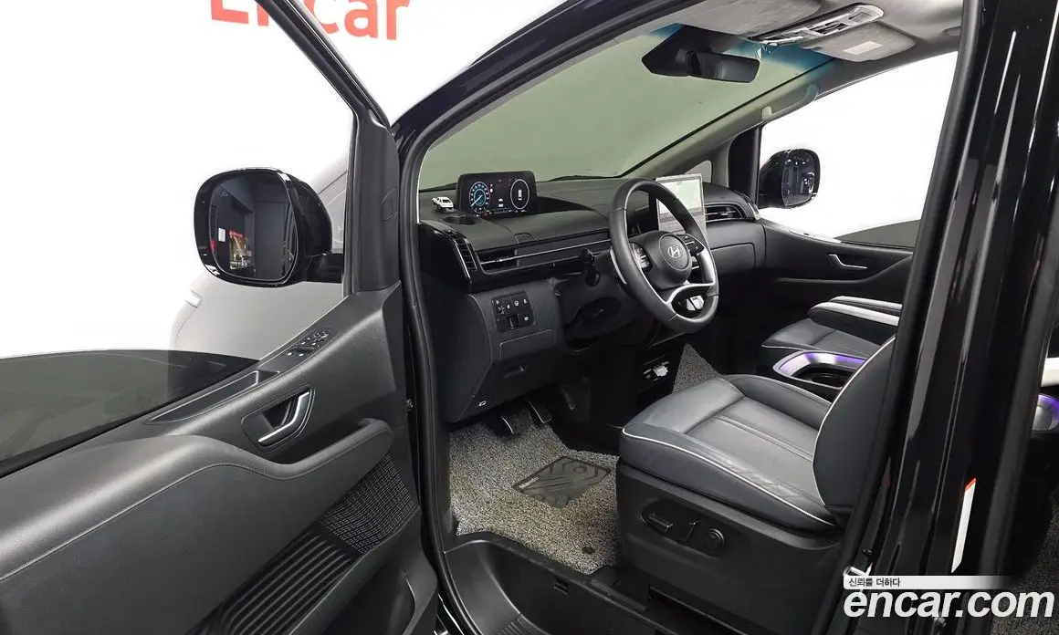 Hyundai Staria 2024 1.6 автомат (гидро), фото 13