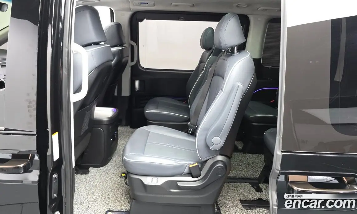 Hyundai Staria 2024 1.6 автомат (гидро), фото 16