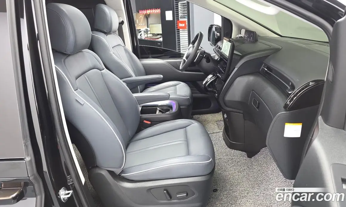 Hyundai Staria 2024 1.6 автомат (гидро), фото 17