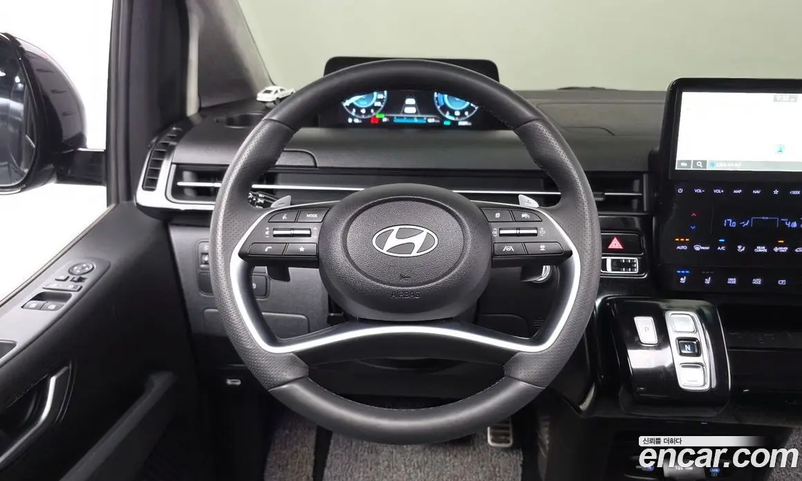 Hyundai Staria 2024 1.6 автомат (гидро), фото 20