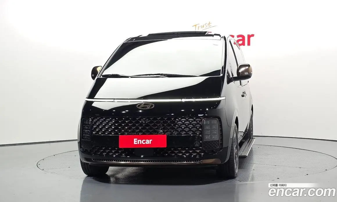 Hyundai Staria 2024 1.6 автомат (гидро), фото 3