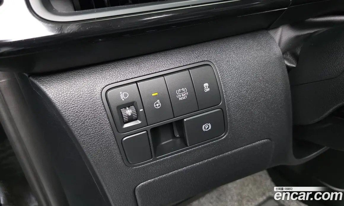 Hyundai Staria 2024 1.6 автомат (гидро), фото 27