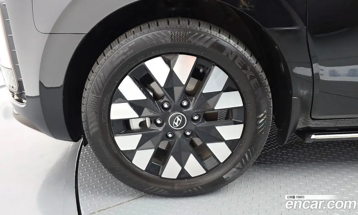 Hyundai Staria 2024 1.6 автомат (гидро), фото 5