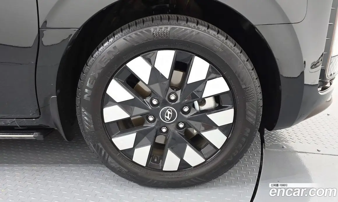 Hyundai Staria 2024 1.6 автомат (гидро), фото 7
