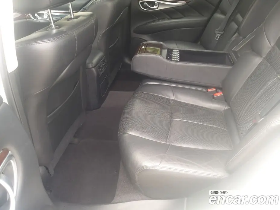Infiniti Q70 2015 3.7 автомат (гидро), фото 13 Infiniti Q70 2015 3.7 автомат (гидро), фото 13