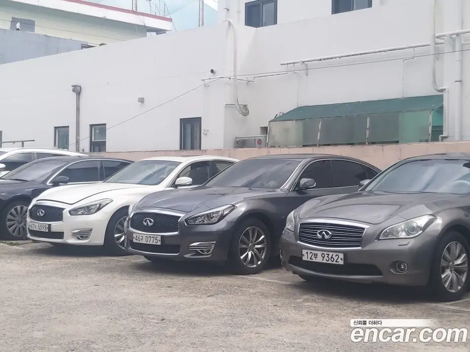 Infiniti Q70 2015 3.7 автомат (гидро), фото 18 Infiniti Q70 2015 3.7 автомат (гидро), фото 18