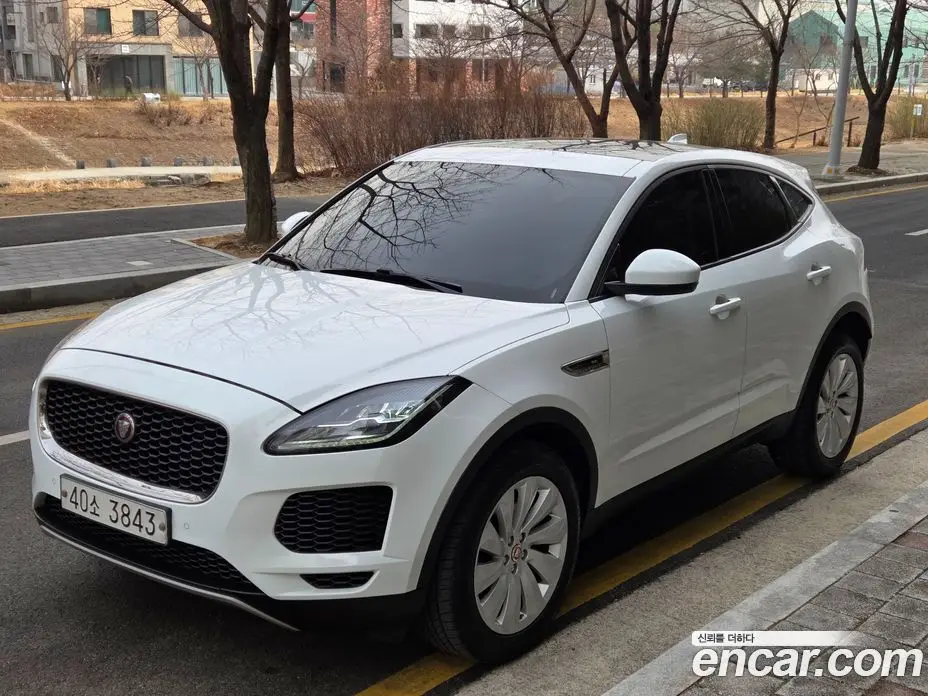 Jaguar E-Pace 2018 2.0 автомат (гидро), фото 20 Jaguar E-Pace 2018 2.0 автомат (гидро), фото 20