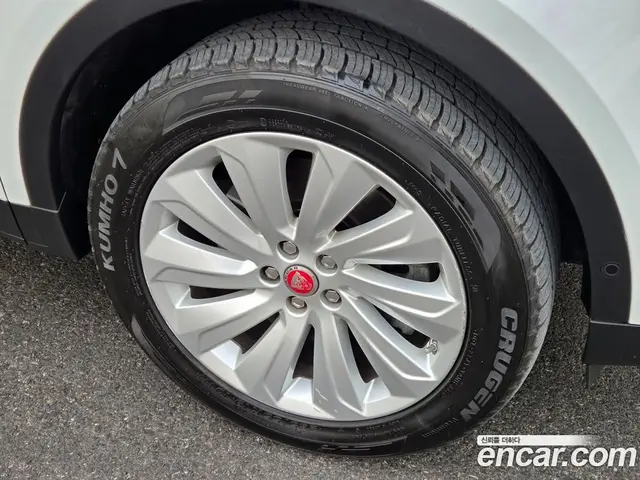 Jaguar E-Pace 2018 2.0 автомат (гидро), миниатюра 5 Jaguar E-Pace 2018 2.0 автомат (гидро), миниатюра 5