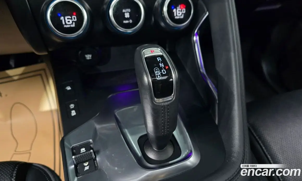 Jaguar E-Pace 2019 2.0 автомат (гидро), фото 11 Jaguar E-Pace 2019 2.0 автомат (гидро), фото 11