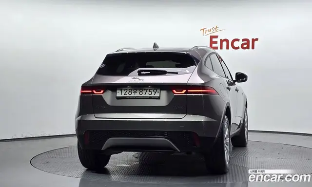 Jaguar E-Pace 2019 2.0 автомат (гидро), миниатюра 3 Jaguar E-Pace 2019 2.0 автомат (гидро), миниатюра 3