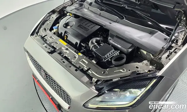 Jaguar E-Pace 2019 2.0 автомат (гидро), миниатюра 5 Jaguar E-Pace 2019 2.0 автомат (гидро), миниатюра 5