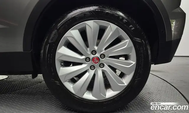 Jaguar E-Pace 2019 2.0 автомат (гидро), миниатюра 6 Jaguar E-Pace 2019 2.0 автомат (гидро), миниатюра 6