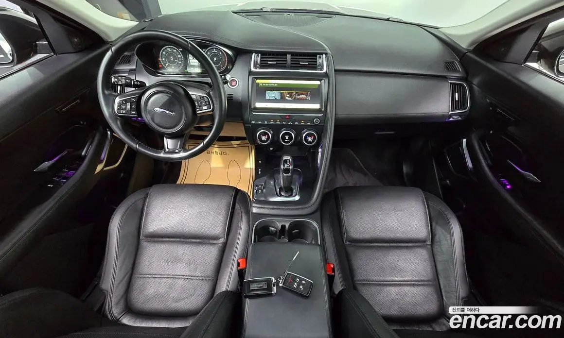 Jaguar E-Pace 2019 2.0 автомат (гидро), фото 9 Jaguar E-Pace 2019 2.0 автомат (гидро), фото 9