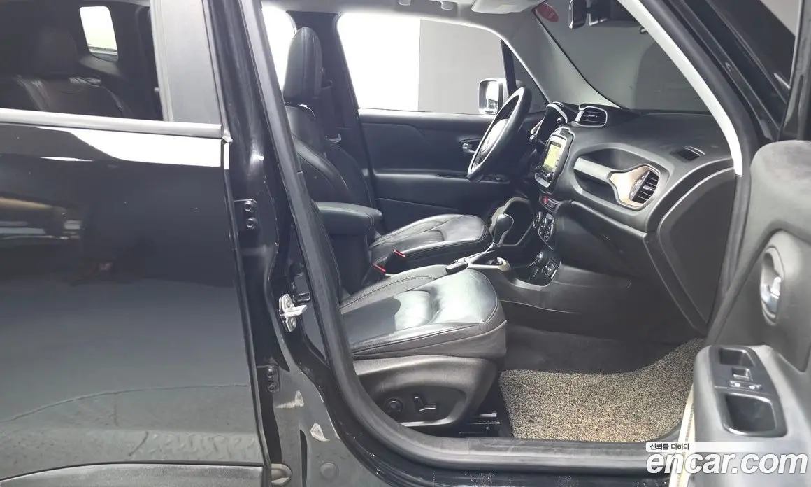 Jeep Renegade 2017 2.0 автомат (гидро), фото 16 Jeep Renegade 2017 2.0 автомат (гидро), фото 16