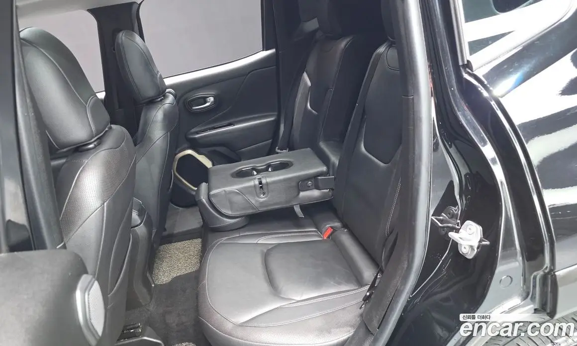 Jeep Renegade 2017 2.0 автомат (гидро), фото 18 Jeep Renegade 2017 2.0 автомат (гидро), фото 18