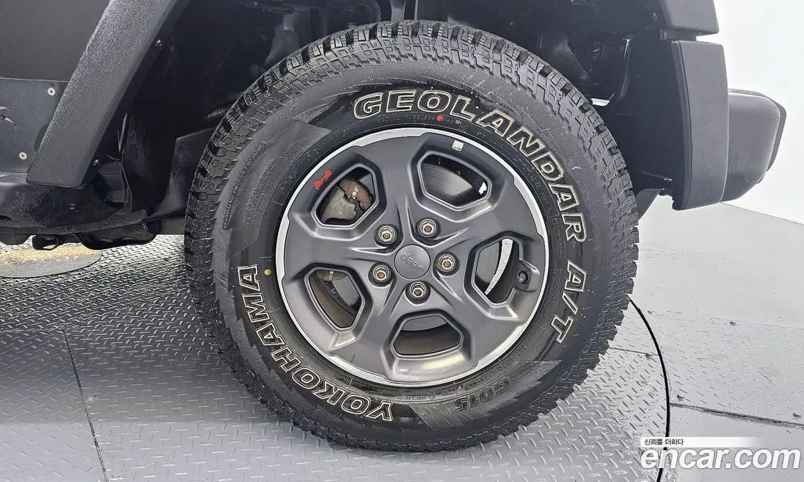 Jeep Wrangler 2012 2.8 автомат (гидро), фото 5 Jeep Wrangler 2012 2.8 автомат (гидро), фото 5