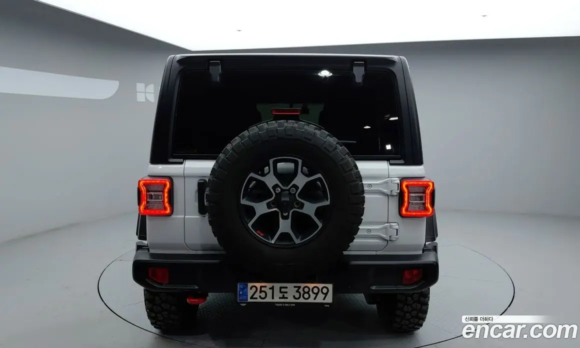 Jeep Wrangler 2023 2.0 автомат (гидро), фото 19 Jeep Wrangler 2023 2.0 автомат (гидро), фото 19