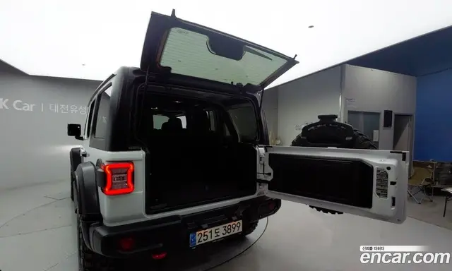 Jeep Wrangler 2023 2.0 автомат (гидро), миниатюра 4 Jeep Wrangler 2023 2.0 автомат (гидро), миниатюра 4