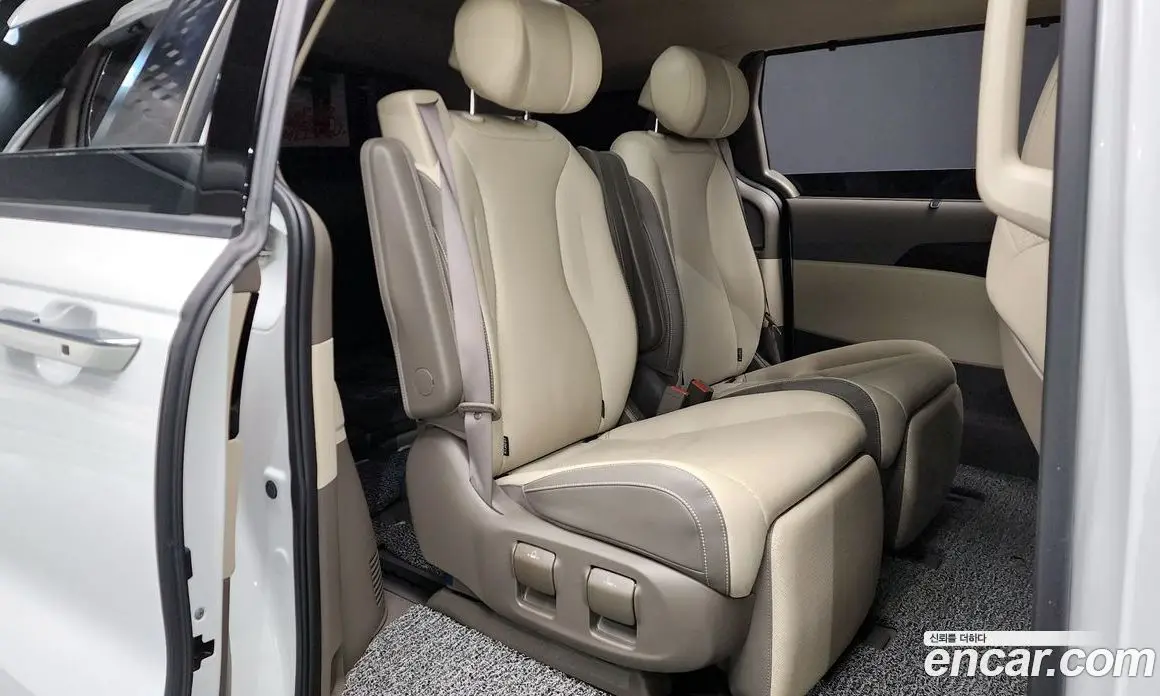 Kia Carnival 2024 2.2 автомат (гидро), фото 11