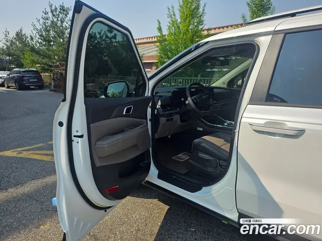 Kia Carnival 2026 1.6 автомат (гидро), миниатюра 7
