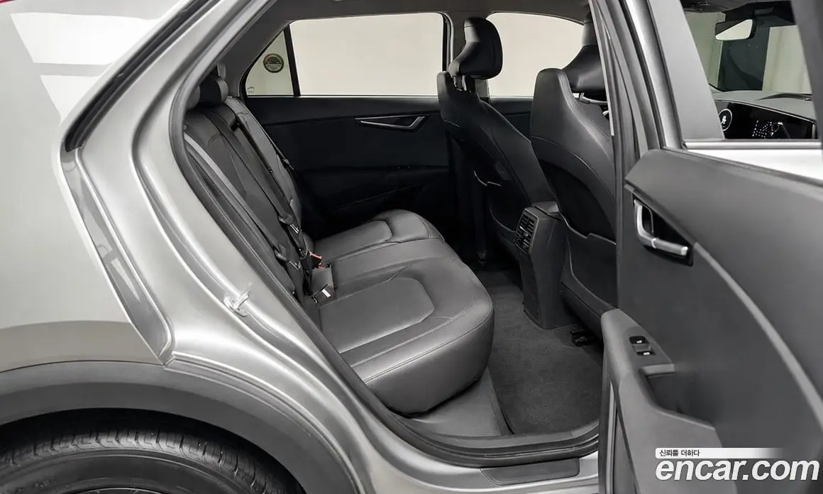 Kia Niro 2023 0.2 автомат (гидро), фото 17