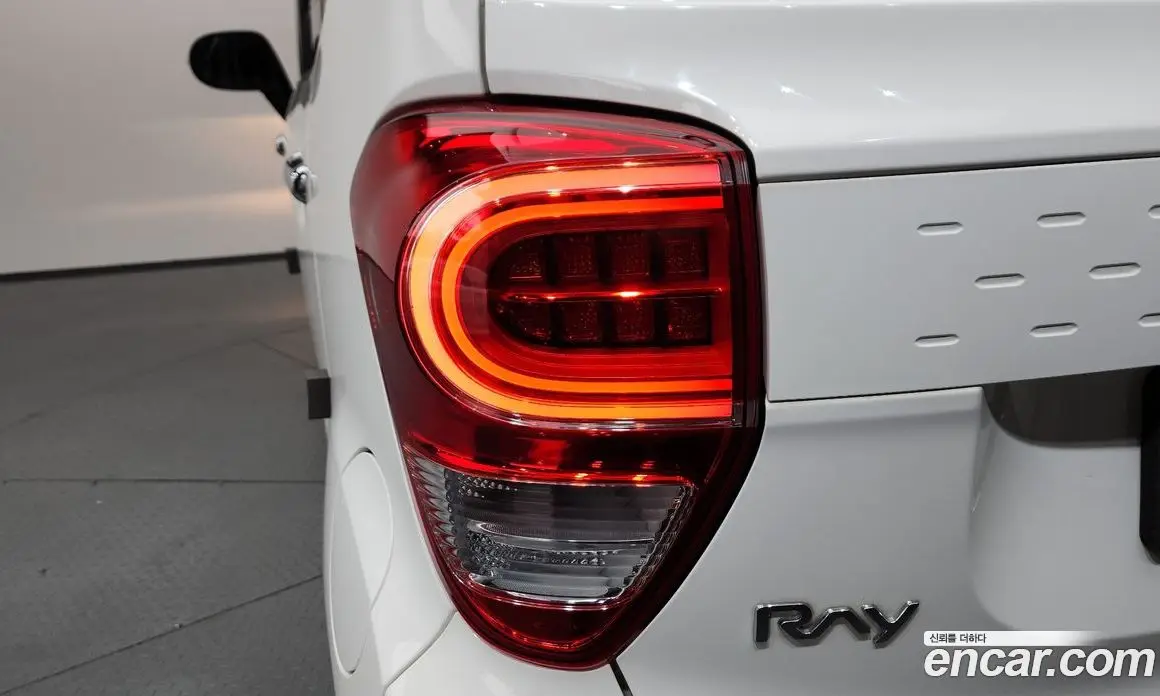 Kia Ray 2020 1.0 автомат (гидро), фото 9