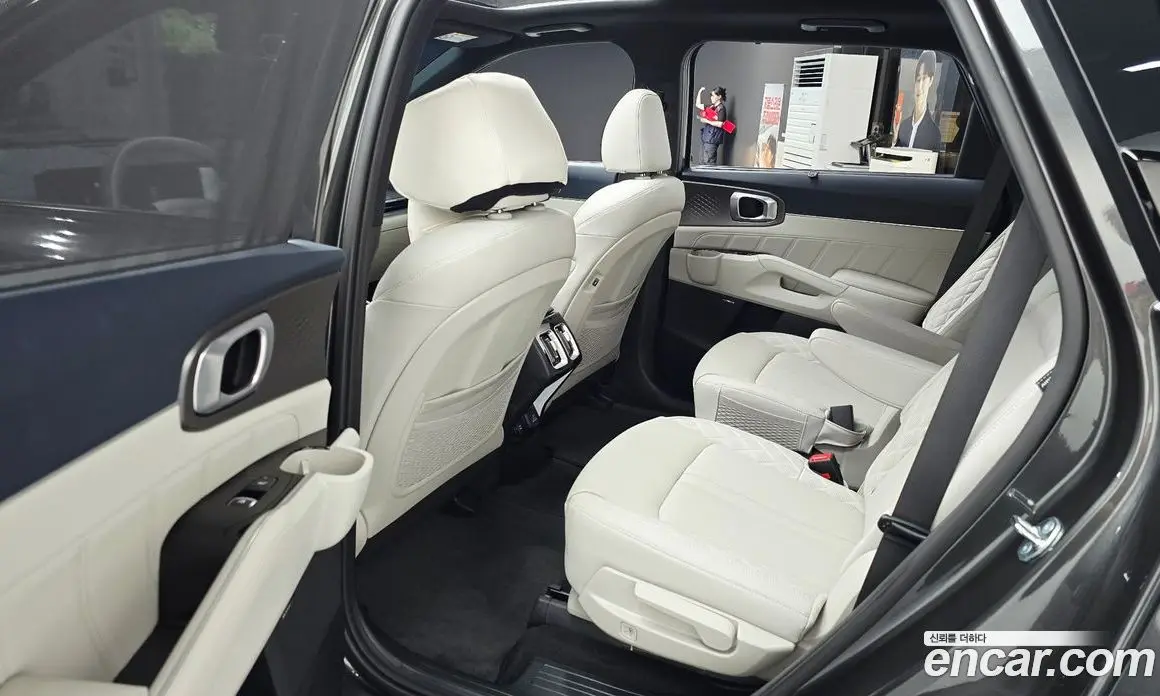 Kia Sorento 2025 1.6 автомат (гидро), фото 17 Kia Sorento 2025 1.6 автомат (гидро), фото 17