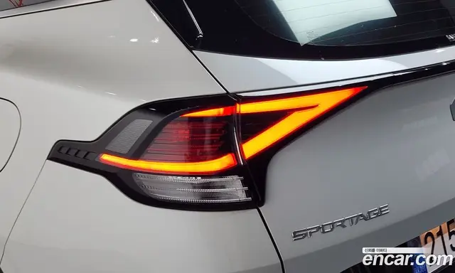 Kia Sportage 2022 1.6 автомат (гидро), миниатюра 9