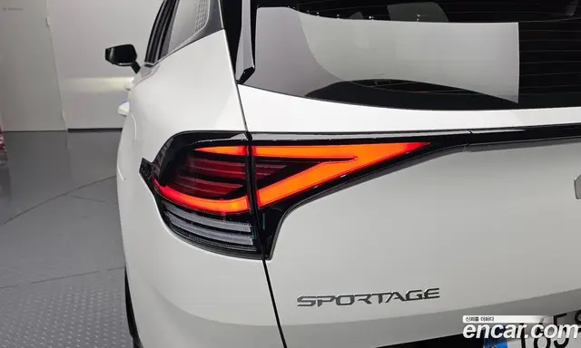 Kia Sportage 2022 2.0 автомат (гидро), миниатюра 9