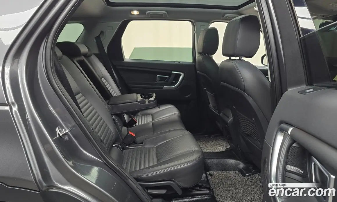 Land Rover Discovery Sport 2017 2.0 автомат (гидро), фото 17 Land Rover Discovery Sport 2017 2.0 автомат (гидро), фото 17