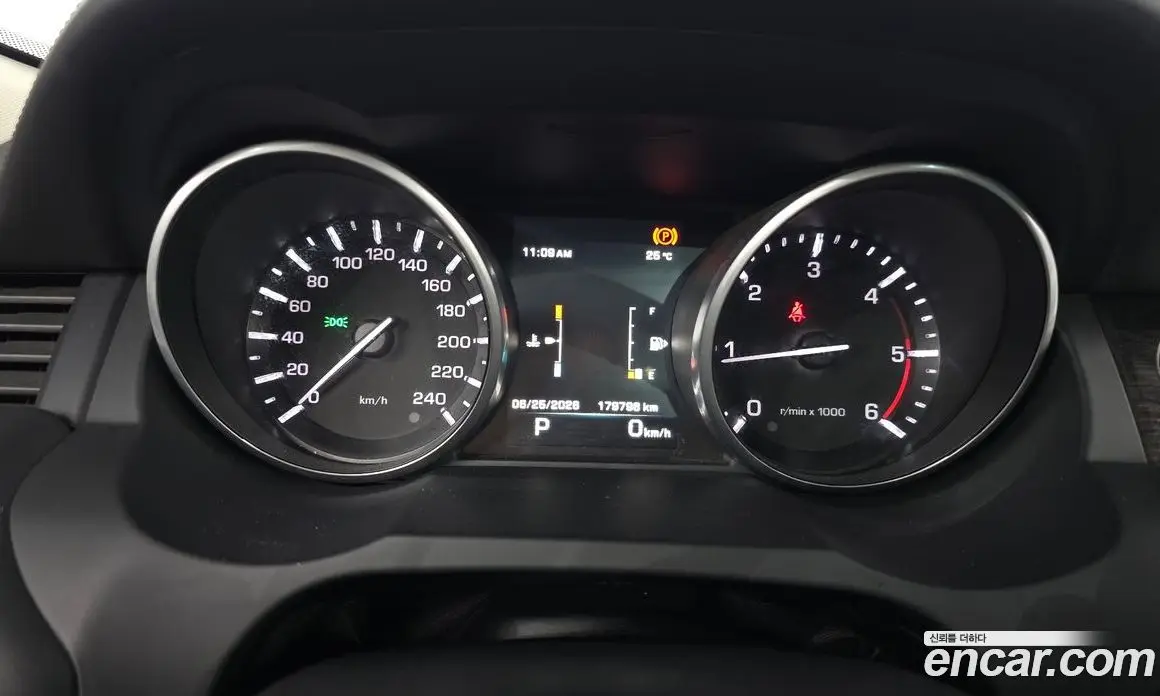 Land Rover Range Rover Evoque 2014 2.2 автомат (гидро), фото 11