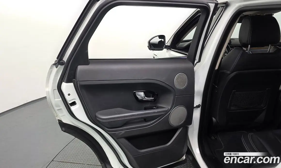 Land Rover Range Rover Evoque 2014 2.2 автомат (гидро), фото 15