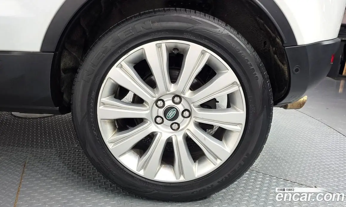 Land Rover Range Rover Evoque 2014 2.2 автомат (гидро), фото 7