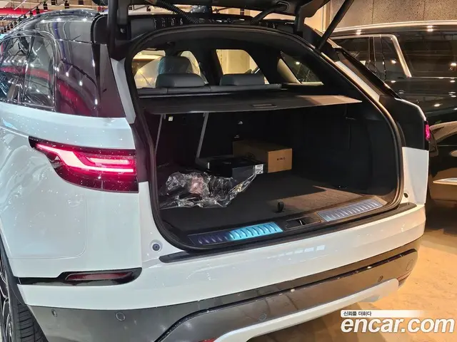 Land Rover Range Rover Velar 2026 2.0 автомат (гидро), миниатюра 11