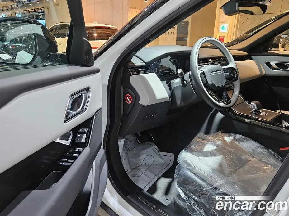 Land Rover Range Rover Velar 2026 2.0 автомат (гидро), фото 13