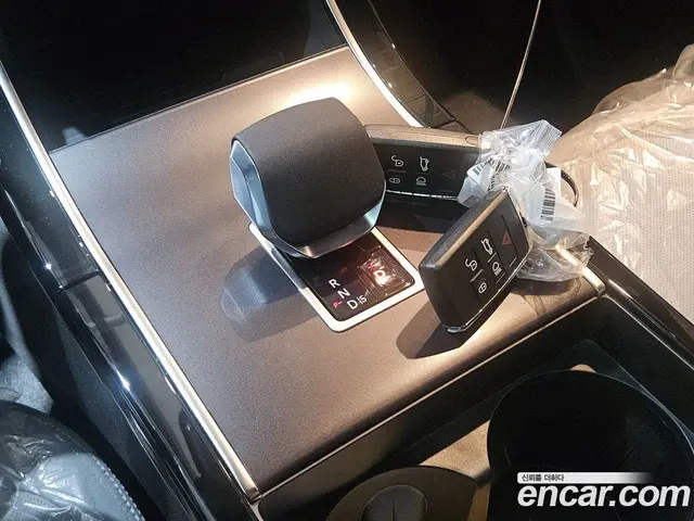 Land Rover Range Rover Velar 2026 2.0 автомат (гидро), миниатюра 9