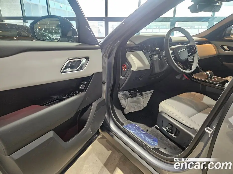 Land Rover Range Rover Velar 2026 2.0 автомат (гидро), фото 15