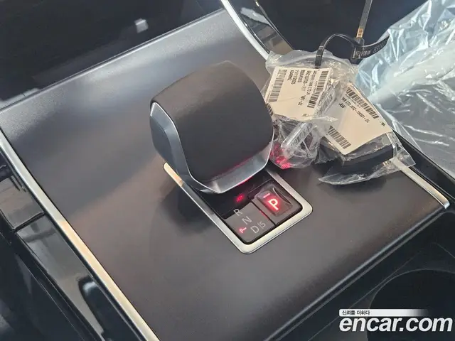 Land Rover Range Rover Velar 2026 2.0 автомат (гидро), миниатюра 9